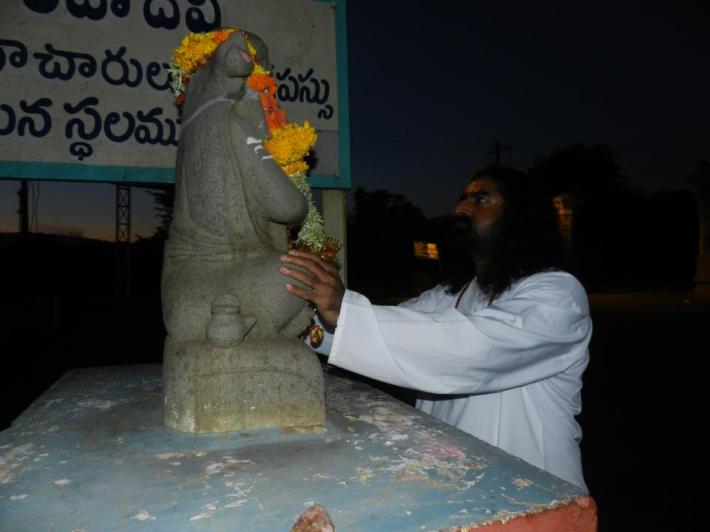Mohanji in deep communion with the idol of Adi Shankaracharya Mohanji - A Siddha from Himalayas blog, pic2