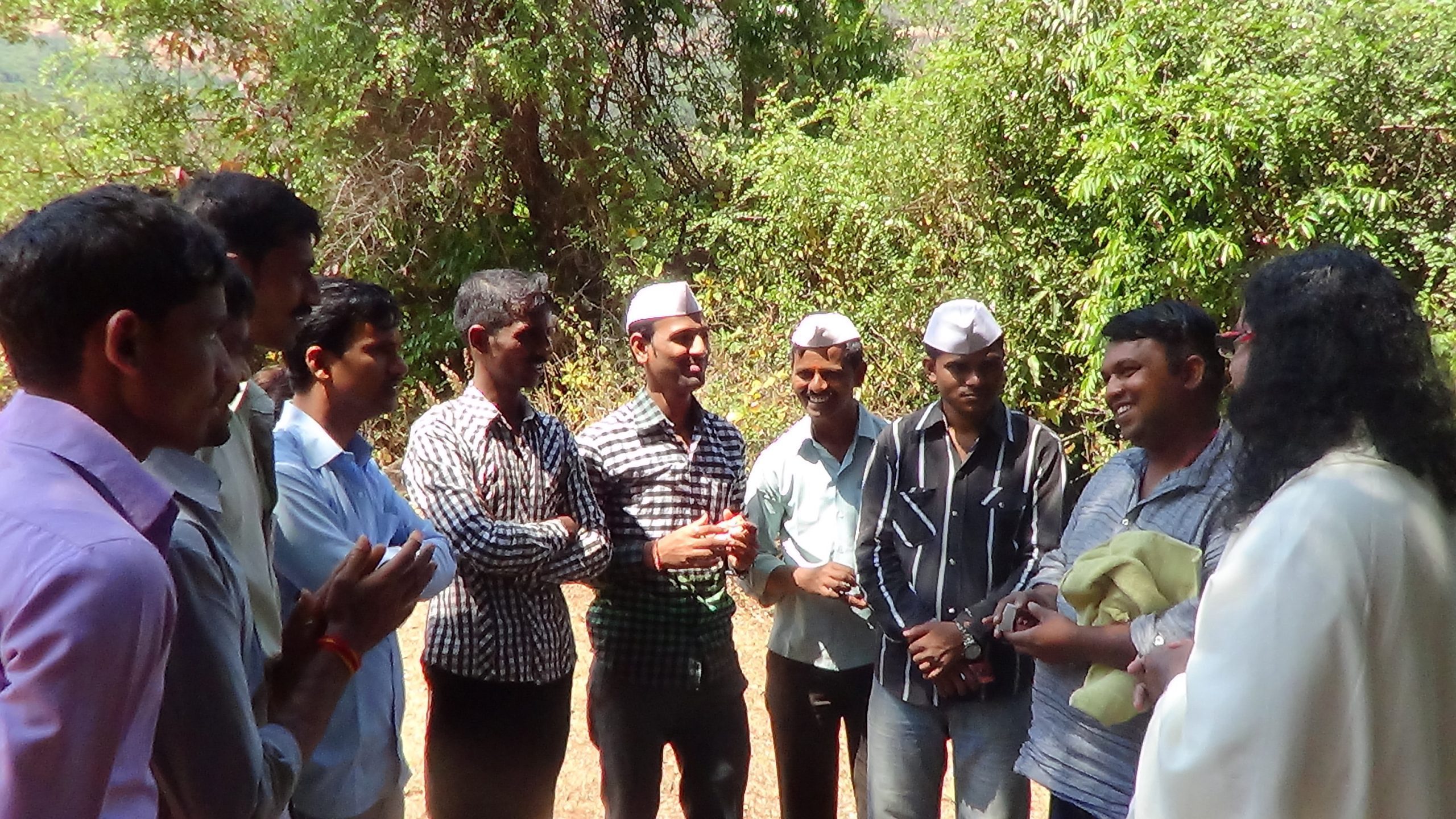 Mohanji - villagers gathered to see Him