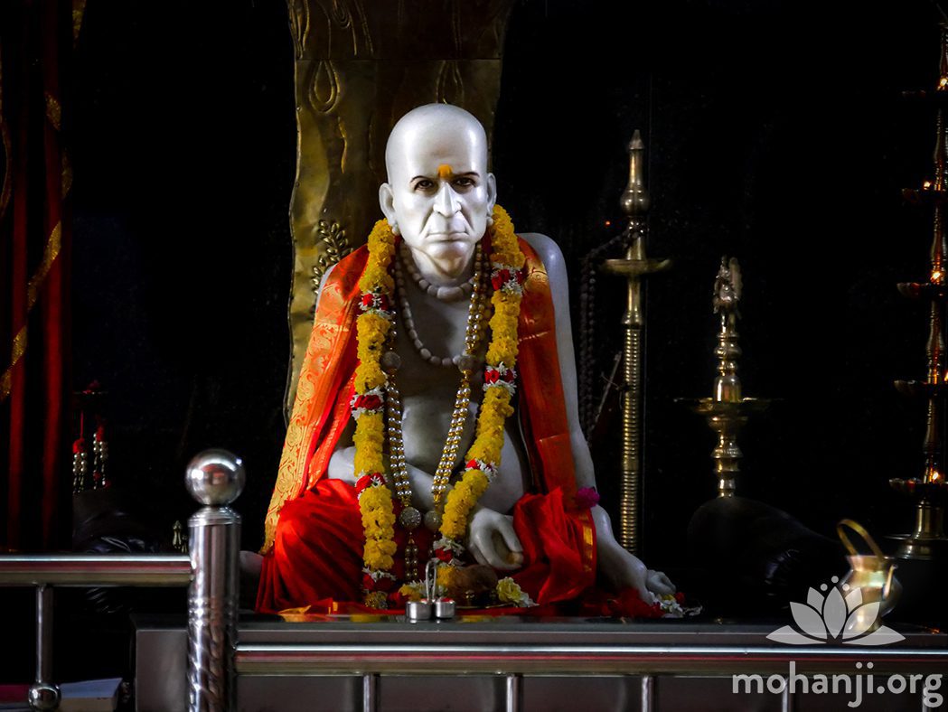 Mohanji and Swami Samarth idol (6) FB