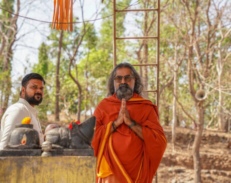 Mohanji - hands in namaskar